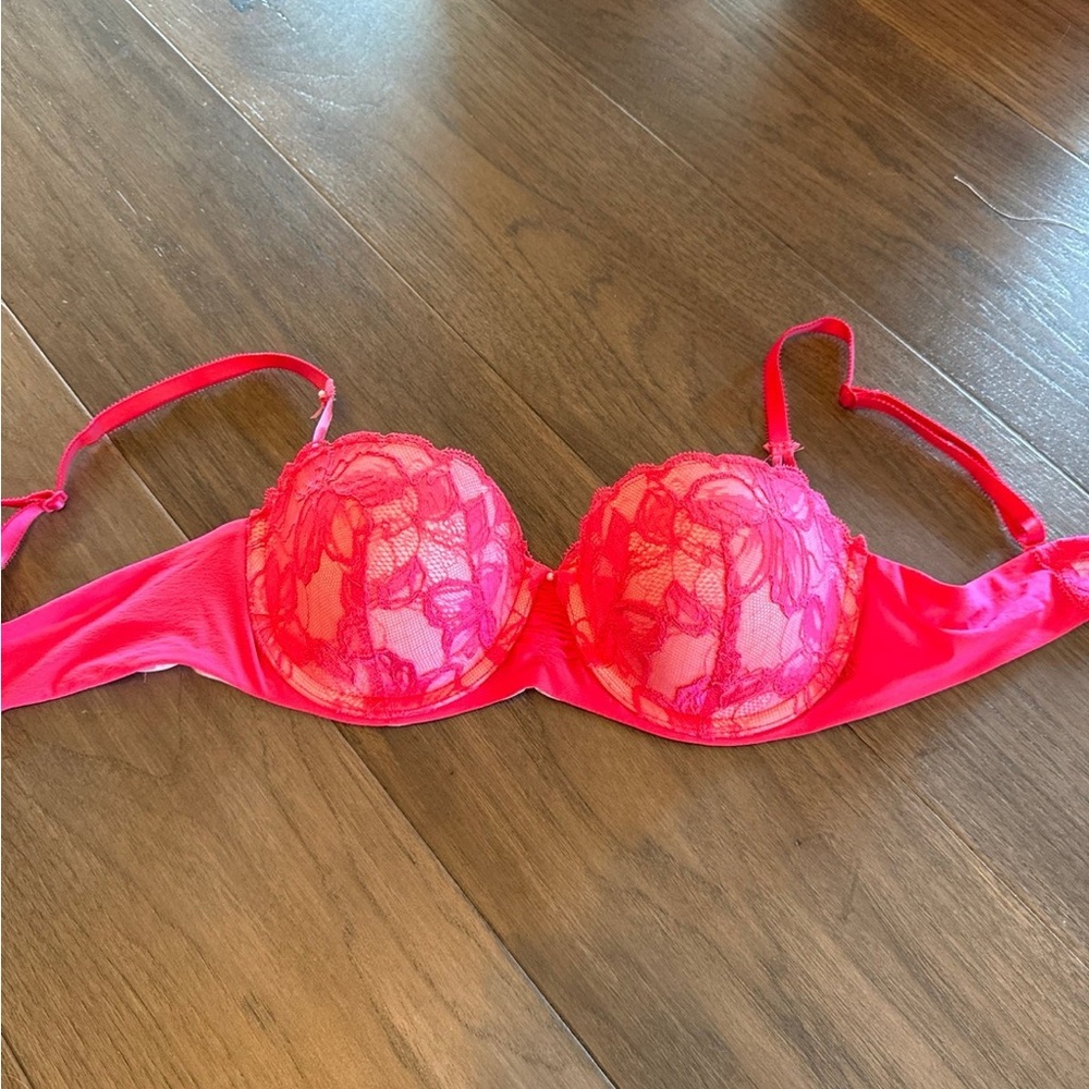 Victoria’s Secret 34C Pink Balconet Bra